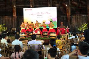 Làng Sen Việt Nam vào hội