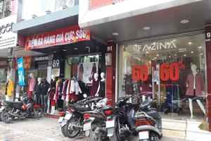 Cuộc chiến giảm giá sốc của các cửa hàng giáp Tết