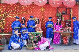 Hội Xuân Vinschool 2017 với chủ đề “Tết bốn phương - Xuân yêu thương”