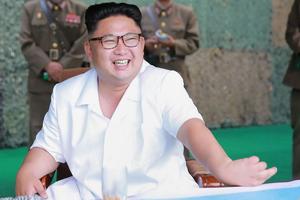 Kim Jong Un chi bộn tiền xây tượng mình trên đỉnh núi cao nhất Triều Tiên