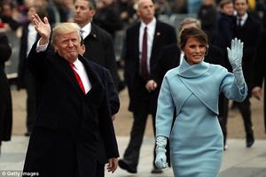 Tân Đệ nhất Phu nhân Mỹ Melania Trump kích thích tăng trưởng thời trang
