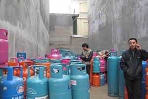  Phát hiện nhiều bình gas nghi bị "cắt tai mài vỏ"