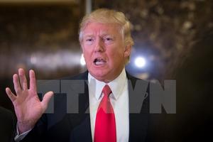 Ông Trump đề nghị hàng chục quan chức thời Obama tại nhiệm