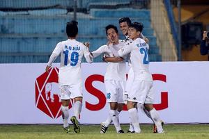 Giải ngân nửa triệu USD, Hà Nội FC và Than Quảng Ninh ăn tết to