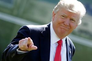 Ông Trump giảm 12 tỷ nợ công của Mỹ sau tháng đầu nhậm chức