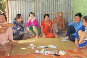 Phá sòng bạc "quý bà" vùng quê miền Tây