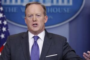 Nhà Trắng: Sắc lệnh của ông Trump không phải là “lệnh cấm nhập cảnh”