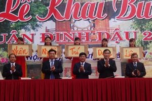 Ngành giáo dục Hà Nội chọn 5 chữ khai bút đầu xuân