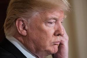 Ông Trump bỏ quy định chống tham nhũng trong ngành năng lượng