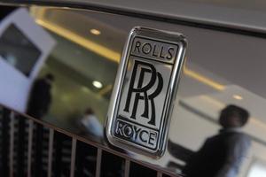 Rolls-Royce tổn thất nặng nề do cáo buộc tham nhũng