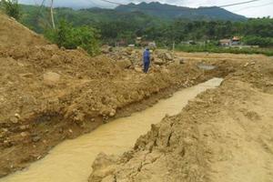 Vỡ đập chứa bùn thải quặng thiếc, người dân hoang mang   