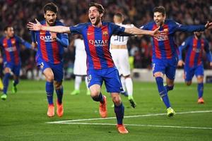 Barcelona làm nên điều điên rồ, ngược dòng giành vé vào tứ kết