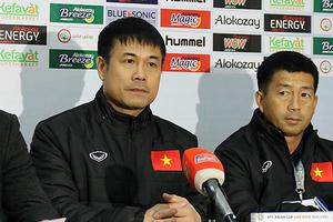 HLV Hữu Thắng: ‘Cầu thủ thay thế chưa kịp vào khi Việt Nam nhận bàn thua’