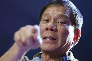 Ông Duterte tuyên chiến với cảnh sát “ninja” tham ô