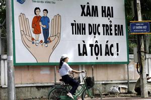 Trẻ em bị xâm hại do “khoảng trống” pháp luật?