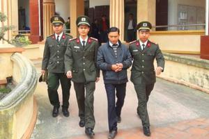 Bắt tạm giam bí thư xã vì nhắn tin xúc phạm bí thư huyện