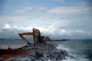 Đầu tư 278 tỷ đồng xây kè chắn cát ở cảng Dung Quất