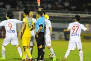 Cấp trên VFF yêu cầu chấn chỉnh Ban trọng tài