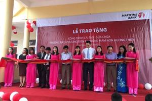 Maritime Bank: Bàn giao trường học và xe cứu thương cho bà con vùng lũ Hà Tĩnh 