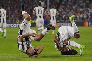 Juventus thắng đậm Barca ở tứ kết lượt đi