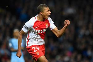 HLV Wenger thừa nhận Arsenal không mua nổi Mbappe