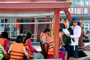 Khởi tố nguyên Phó ban quản lý vịnh Nha Trang