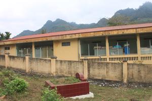 Lo lắng vì trường mầm non nằm cạnh nghĩa trang