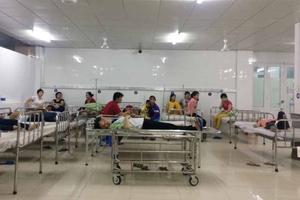 Hàng chục công nhân nhập viện cấp cứu nghi do ngộ độc