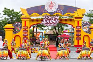 Không gian ẩm thực Ngũ hành lớn nhất Đà Nẵng mở màn cho DIFF 2017