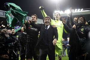 Conte yêu cầu Chelsea giành Cup FA sau khi vô địch Ngoại hạng