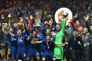 Hạ Ajax, Manchester United lần đầu đăng quang Europa League