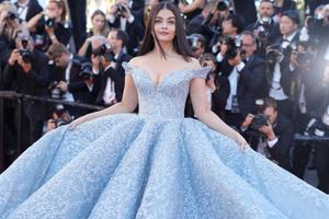 Những mỹ nhân khuynh đảo thảm đỏ Cannes 2017
