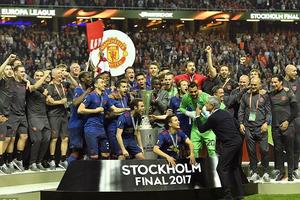 Trước chung kết, Mourinho gặp chấn thương tâm lý