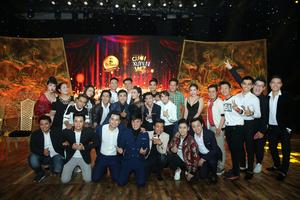 Việt Hương làm giám khảo “Cười xuyên Việt 2017” 