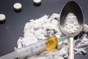 Triệt phá các đường dây mua bán, vận chuyển ma túy