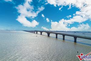 Cầu vượt biển dài nhất Việt Nam tuyệt đẹp từ trên cao