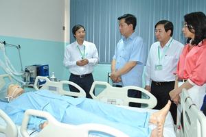 ĐH Y khoa Phạm Ngọc Thạch bị yêu cầu kiểm điểm