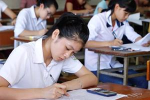 Công an thu giữ hàng chục bộ thu phát dùng để gian lận thi cử