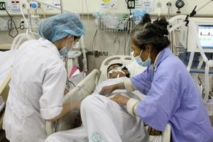 Quá tải bệnh nhân đột quỵ đến điều trị tại các bệnh viện