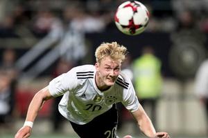 Hot: Sao trẻ tuyển Đức Julian Brandt "từ chối'' đến Bayern Munich