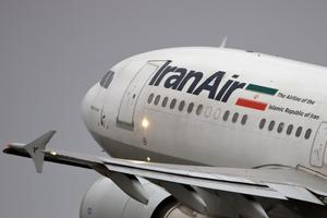 Iran điều 5 máy bay chở 450 tấn rau củ tới cứu trợ Qatar