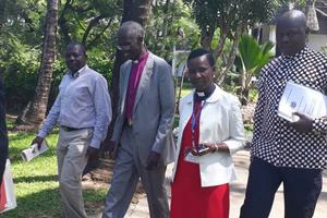 Kenya: 10 thống đốc bị điều tra tham nhũng