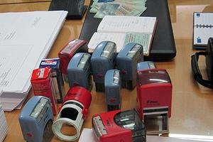 Triệt phá ổ nhóm làm giả giấy khám sức khỏe