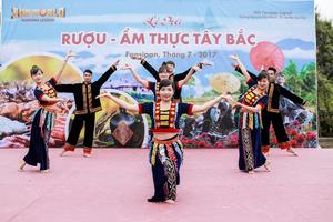 Rộn rã Không gian Ẩm thực Tây Bắc tại Sun World Fansipan Legend