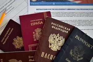 Lộ điện tín Mỹ sắp mạnh tay siết visa toàn cầu