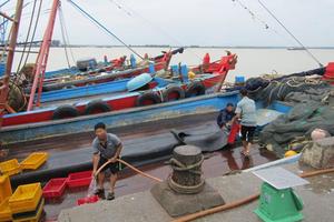  Nhiều “bom” nước có thể vỡ