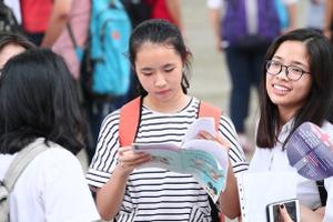 Bộ Giáo dục giải đáp hàng loạt câu hỏi "nóng" trong điều chỉnh nguyện vọng