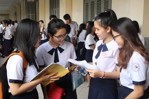 Cần cẩn trọng "bẫy"... điểm sàn