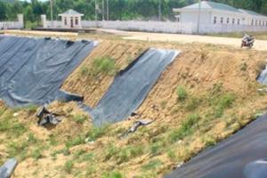 Tréo ngoe công trình 50 tỷ nứt toác, xe chuyên dụng đắp chiếu