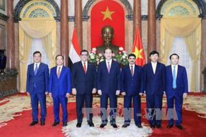Chủ tịch nước tiếp các Đại sứ trình Quốc thư
